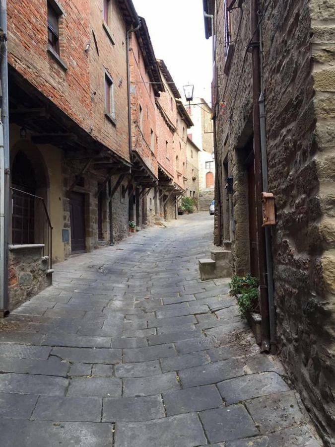 La Casina Nel Vicolo Villa Cortona Bagian luar foto