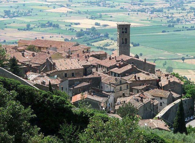 La Casina Nel Vicolo Villa Cortona Bagian luar foto