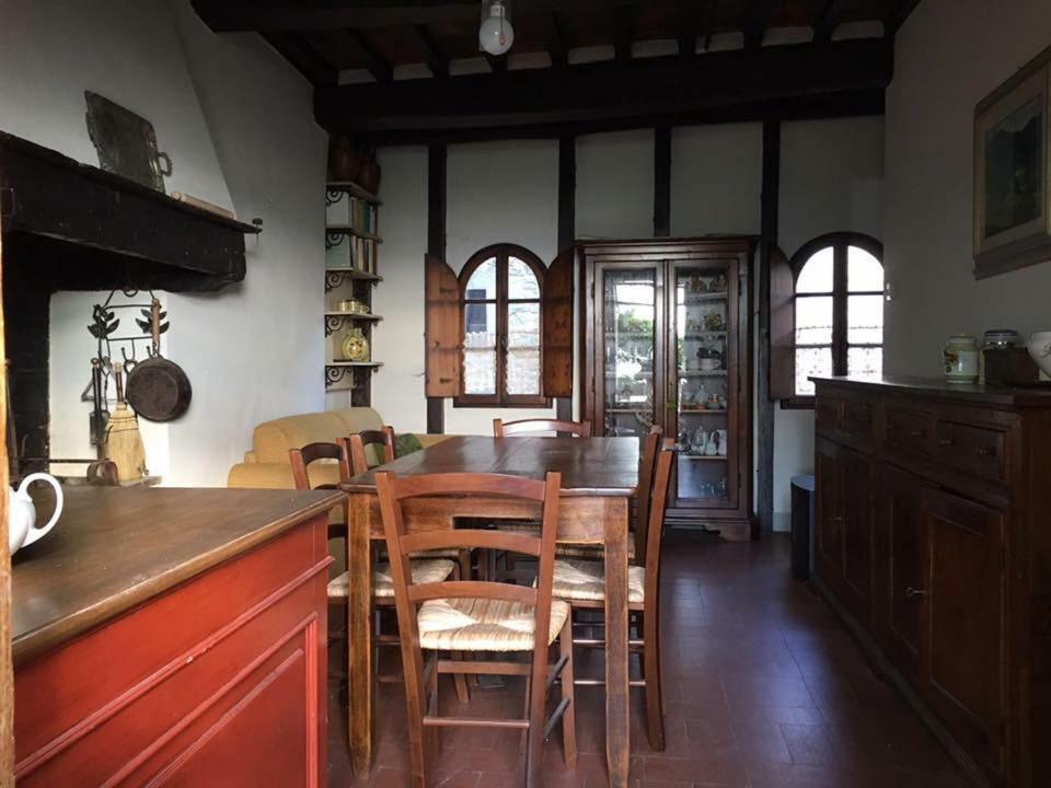 La Casina Nel Vicolo Villa Cortona Bagian luar foto